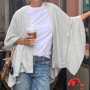 CAbi ATC Reversible Cape Topper Poncho 5846 Polkadot Stripes‎ Gray White XS/S